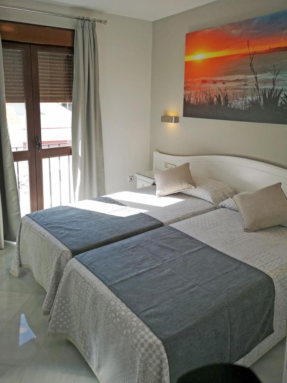 Hostal Bodega Conil De La Frontera Esterno foto