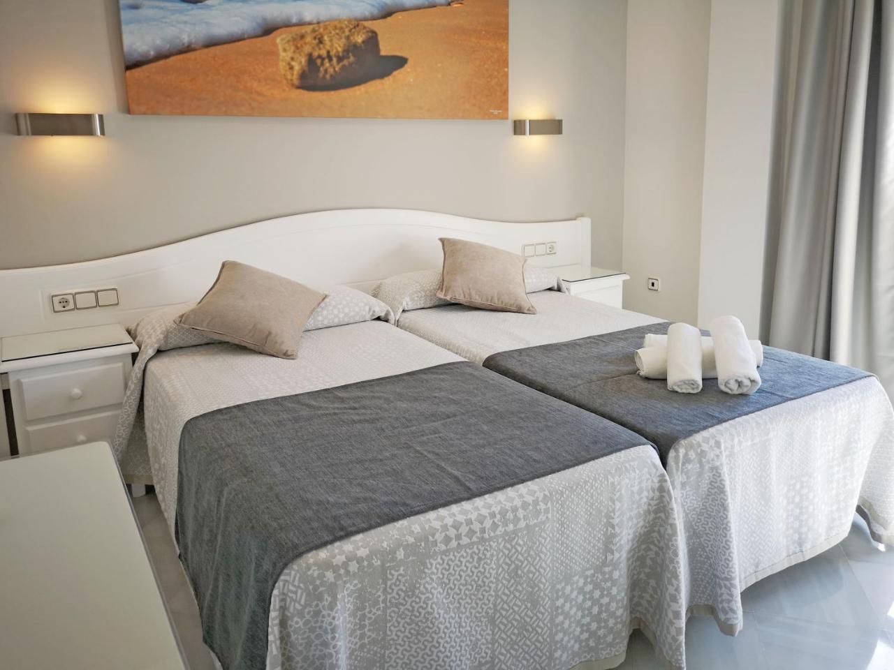 Hostal Bodega Conil De La Frontera Esterno foto