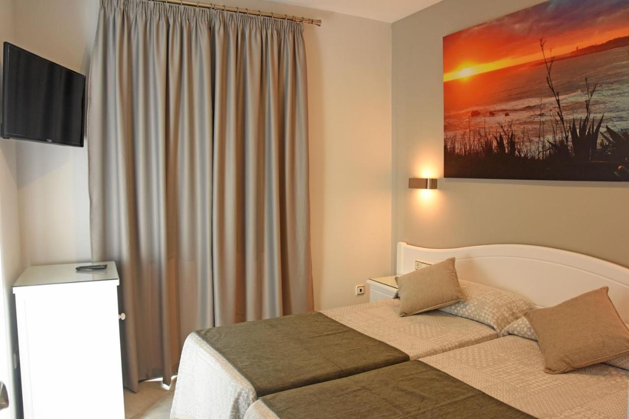 Hostal Bodega Conil De La Frontera Esterno foto