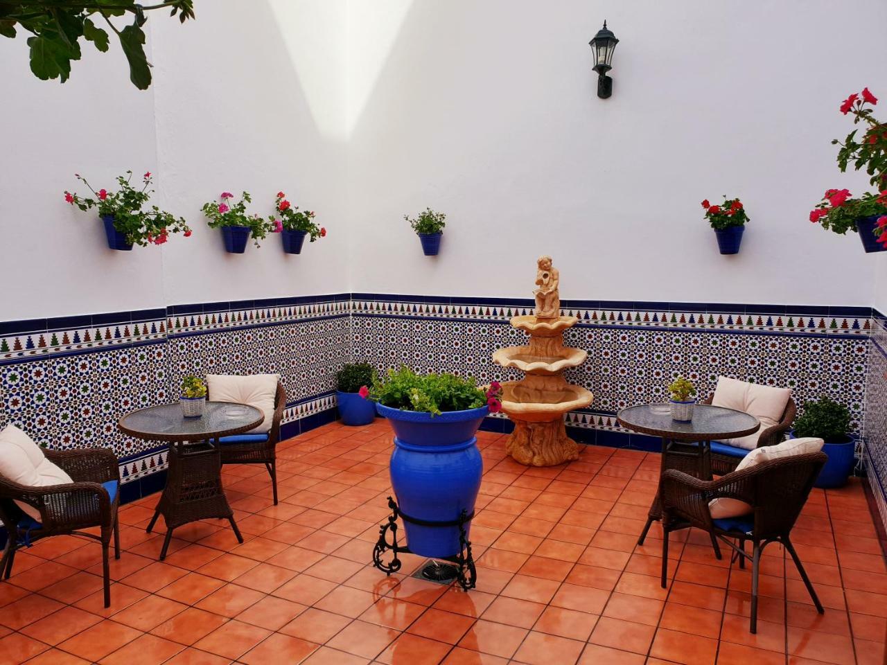 Hostal Bodega Conil De La Frontera Esterno foto